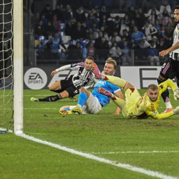Vezuv "progutao" Juve – Vanja na visini zadatka