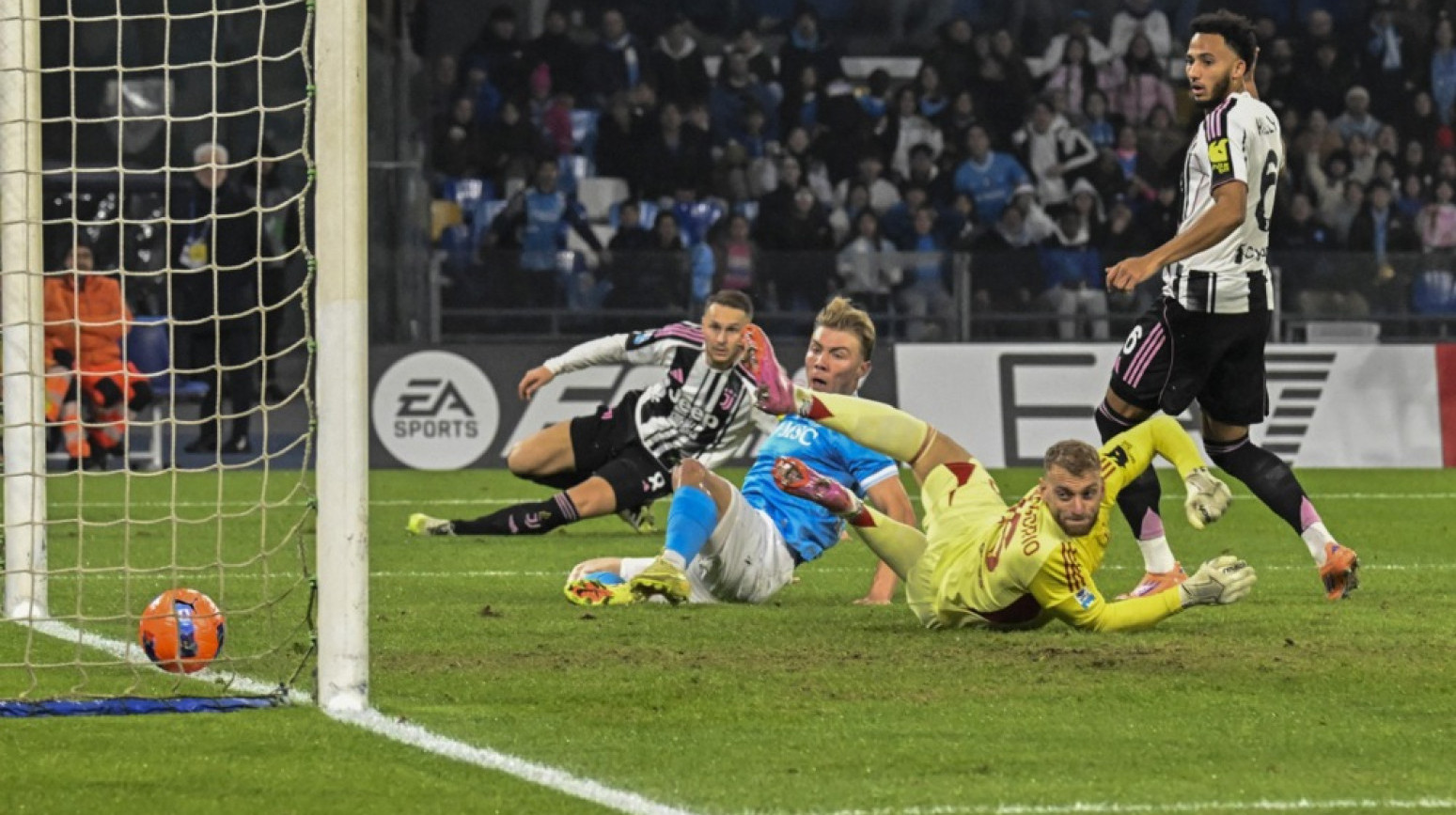 Vezuv "progutao" Juve – Vanja na visini zadatka