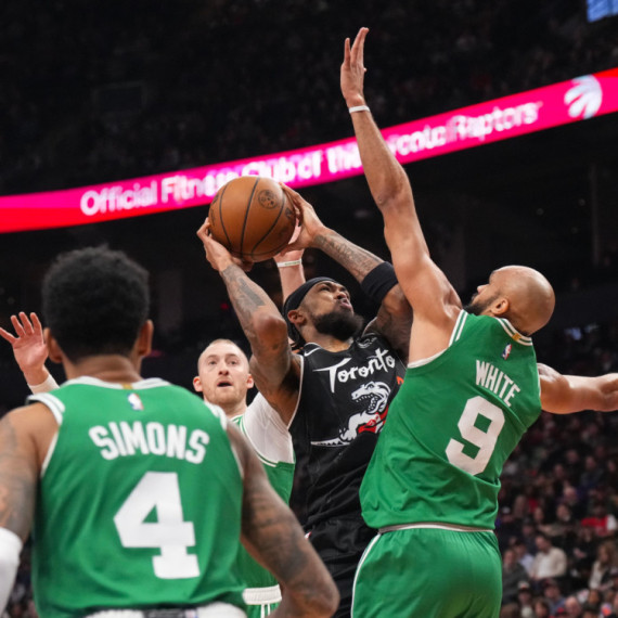 Treći poraz u nizu za Rajakovićev Toronto – Seltiksi umalo "prokockali" pobedu