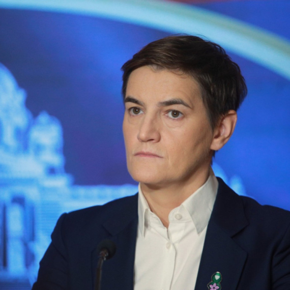Brnabić reagovala na optužbe: Vučić je 2010. bio u opoziciji i nije imao nikakve veze sa Crnom Gorom