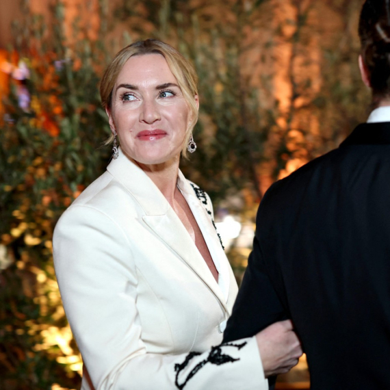 Kejt Vinslet priznala: "Neka od mojih prvih intimnih iskustava bila su sa ženama"