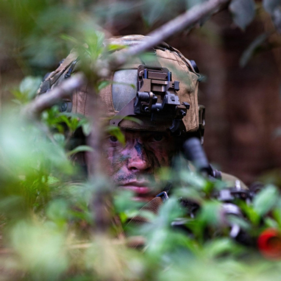 Jedni imaju nosač aviona, F-16 i moćnu mornaricu, drugi stare ruske helikoptere – njihov sukob izaziva haos