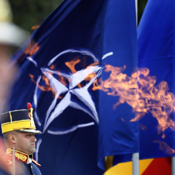 Vašington: Povucimo se iz NATO-a