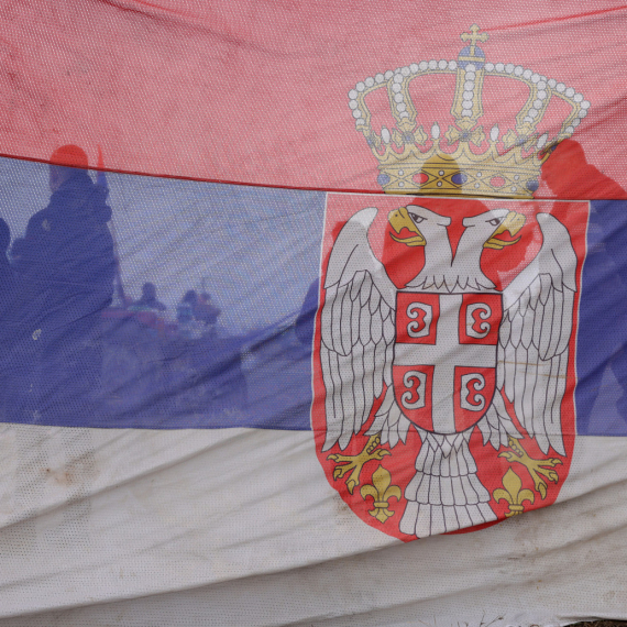 Trobojka pod Lovćenom? Da li će inicijativa koju je DNP predao dobiti "zeleno svetlo" u Parlamentu Crne Gore