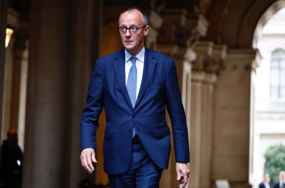 Nemačka agresija: Merc plaća rat, špijuni dobijaju Džejms Bond ovlašćenja