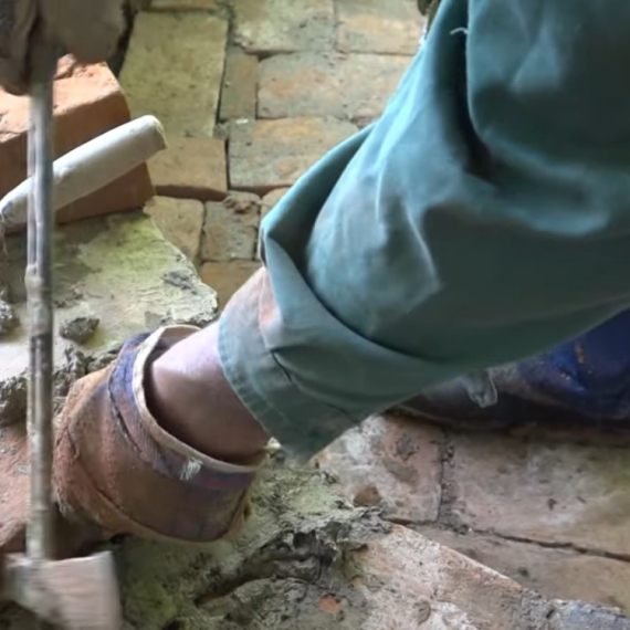 Zanat zlata vredan: Tesari, zidari i vozači traženiji od programera