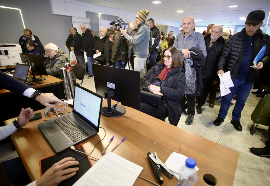 Veliki odaziv građana za legalizaciju: Prvog dana zahtev podnelo 19.000 građana FOTO