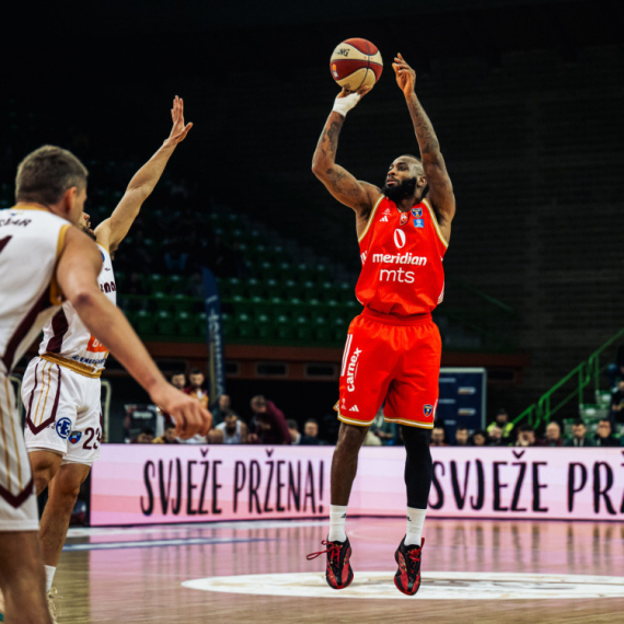 Zvezda ima dvocifrenu prednost