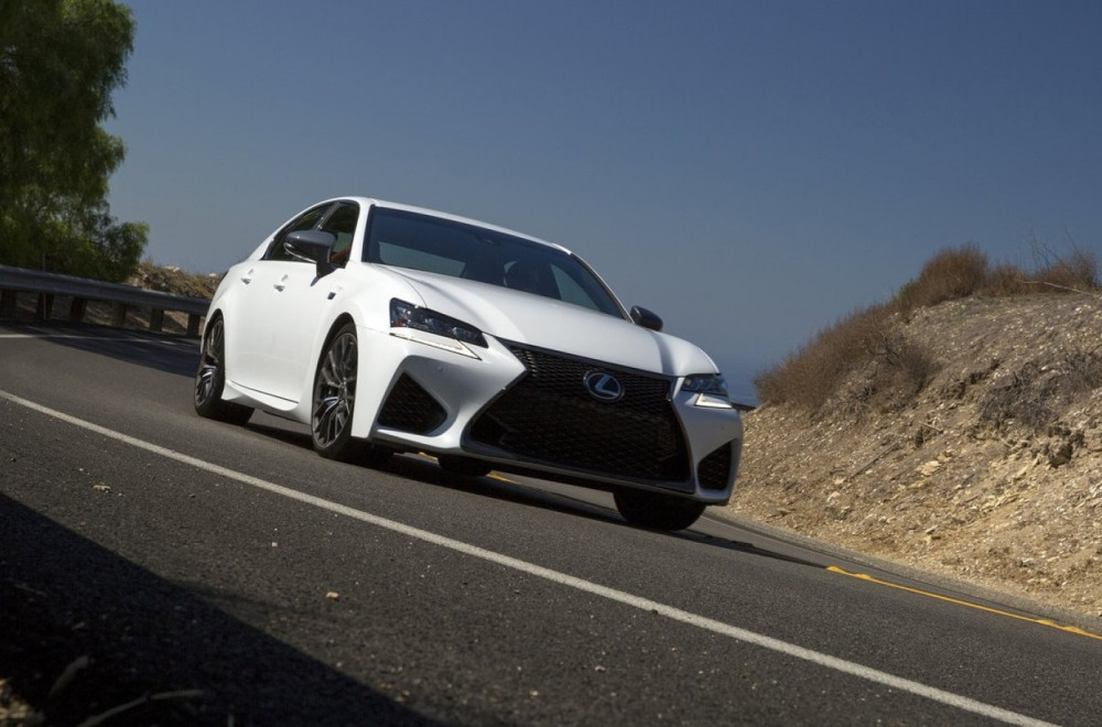 Japanski V8 "otporan na metke" FOTO