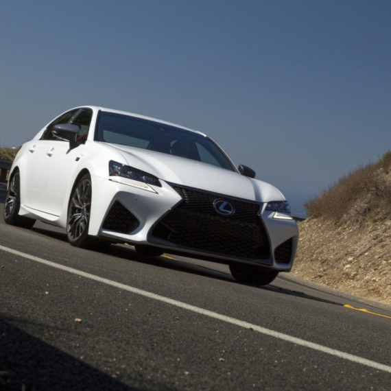 Japanski V8 "otporan na metke" FOTO