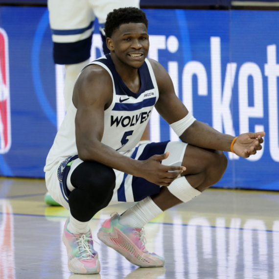 Uzalud neverovatni Edvards – Finiksi bez najboljeg iznenadio Minesotu VIDEO