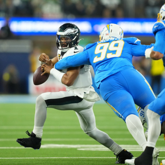 Harts dvaput izgubio loptu u istom napadu u porazu Iglsa VIDEO