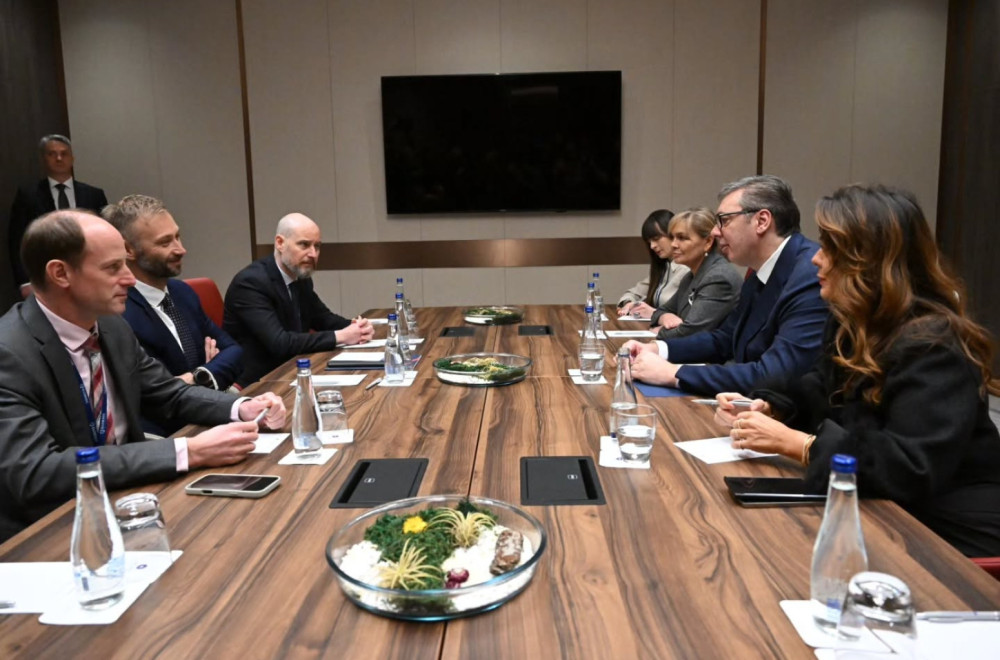 Vučić with GLOBSEC founder Róbert Vaš: Serbia remains committed to preserving stability, peace and development