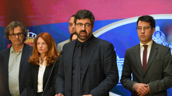 Sramno; Dok Srbi pate za Mladićem, iz Zeleno-levog fronta otvoreno pljuju