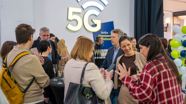 Izložba "Uspomene iz budućnosti" – 5G za generacije koje dolaze