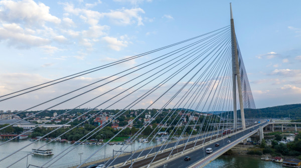 Kazne pljušte na Mostu na Adi: Ograničenje je 50, a znakova nema; Ovo su brzine na ostalim mostovima