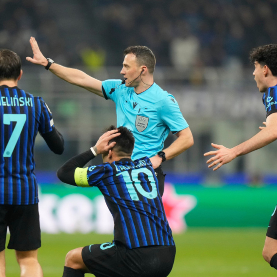 "Smešan" penal rešio derbi na "Meaci" – Barsa se igrala sa živcima navijača VIDEO