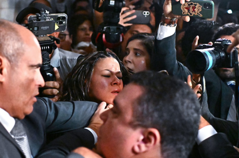 Haos u parlamentu, intervenisala i policija; Izglasan zakon koji spasava Bolsonara VIDEO