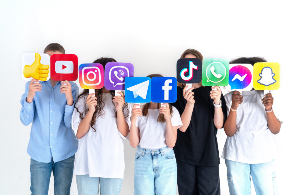 U Australiji zvanično zabranjene društvene mreže za mlađe od 16 godina