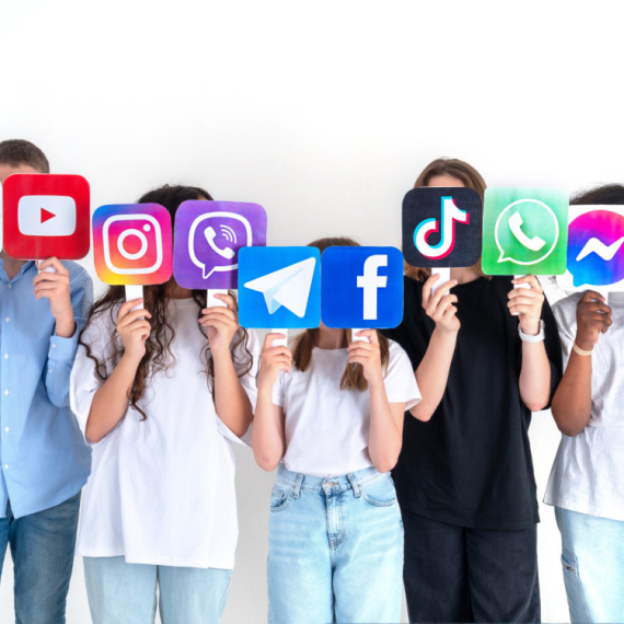 U Australiji zvanično zabranjene društvene mreže za mlađe od 16 godina