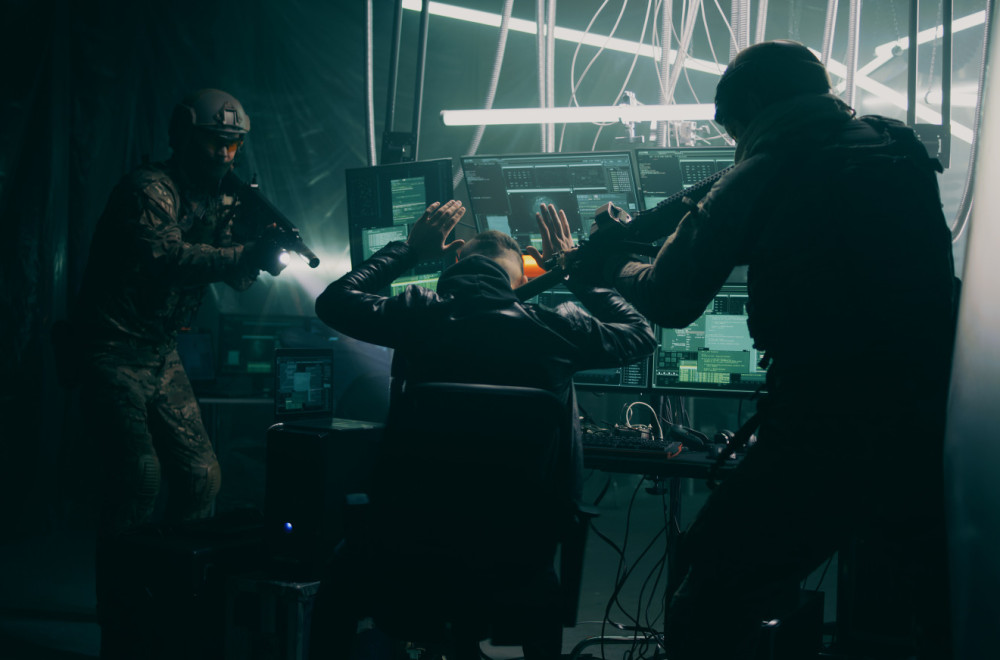 Uhapšen tinejdžer zbog krađe 64 miliona korisničkih podataka