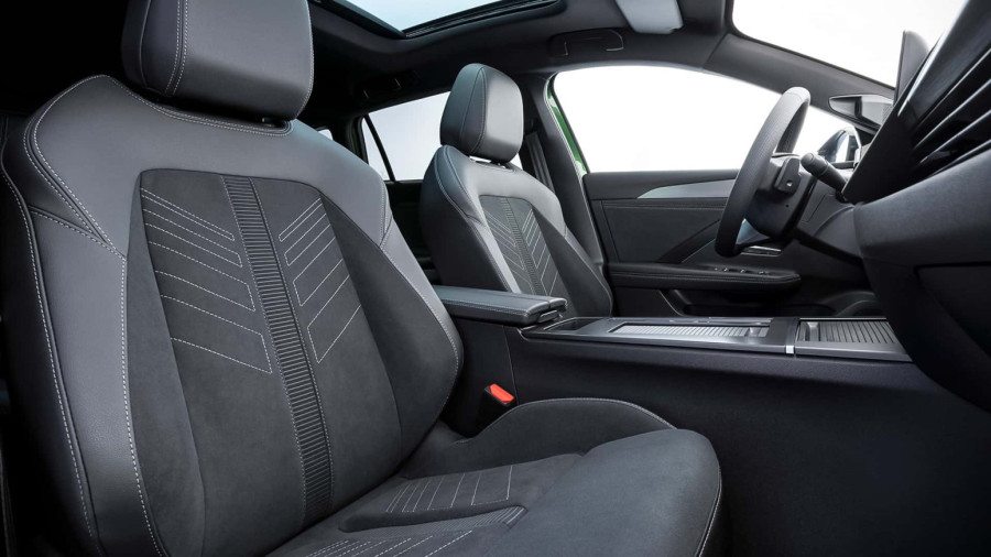 Opel otkrio novu Astru za 2026: Evo šta donosi redizajn FOTO