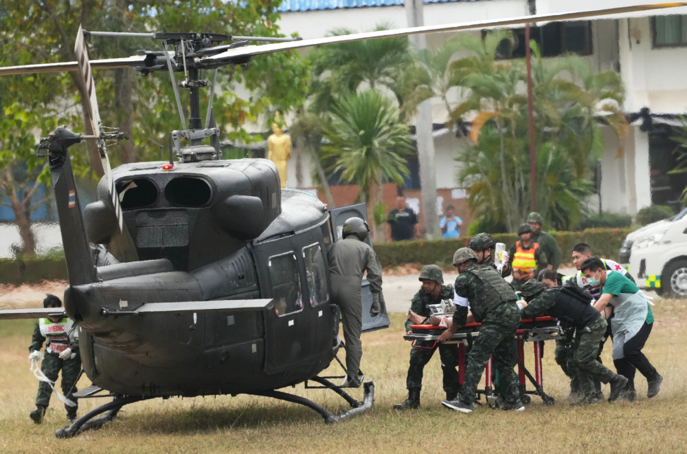 Granica u plamenu: Napadnuta sela; Civili su u opasnosti VIDEO