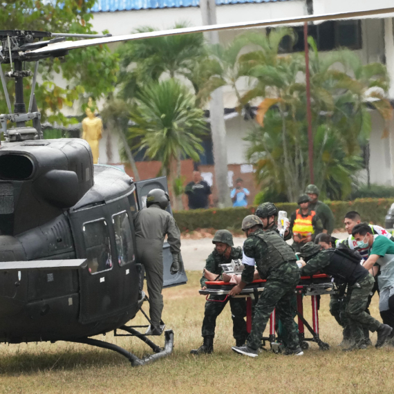 Granica u plamenu: Napadnuta sela; Civili su u opasnosti VIDEO