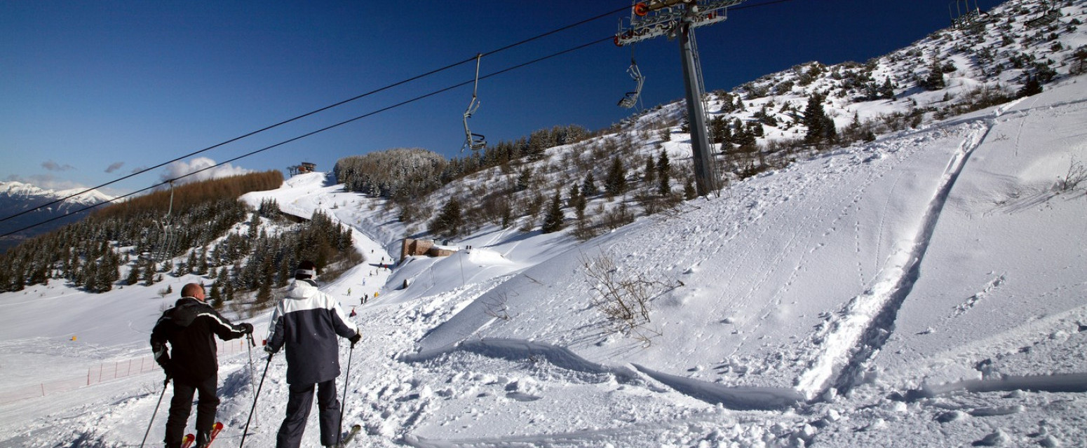 Italijani u panici: Dovozili sneg na poznato skijalište, nastao haos FOTO