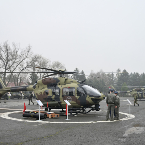 Vučić o stanju u vojsci: Situacija sada i pred 10 godina nije uporediva; Morate biti ponosni na te ljude