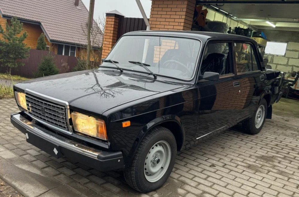 Na prodaju retka Lada: Košta 9.000 evra, evo i zbog čega FOTO