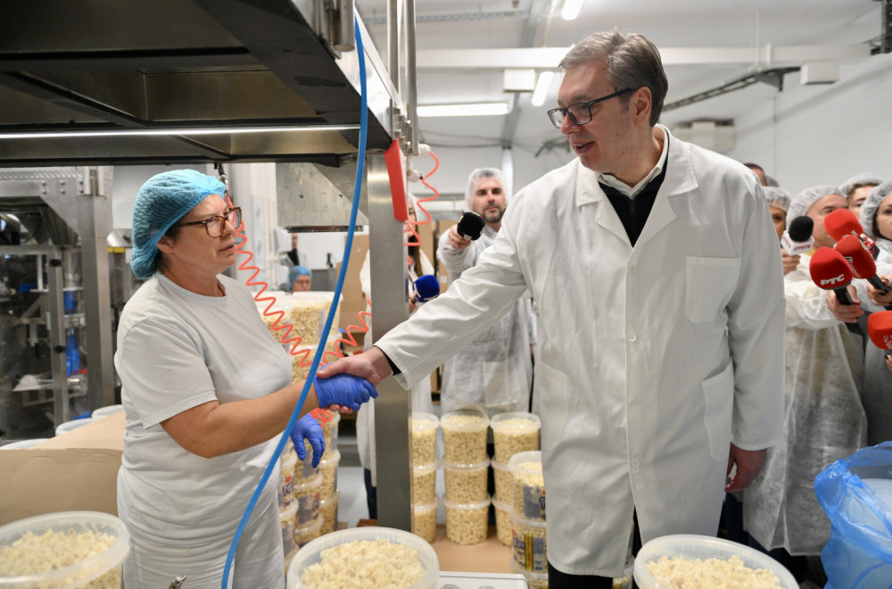Vučić obišao kompaniju Yumis: Danas u Nišavskom okrugu 51.000 više zaposlenih nego pre 10 godina FOTO/VIDEO