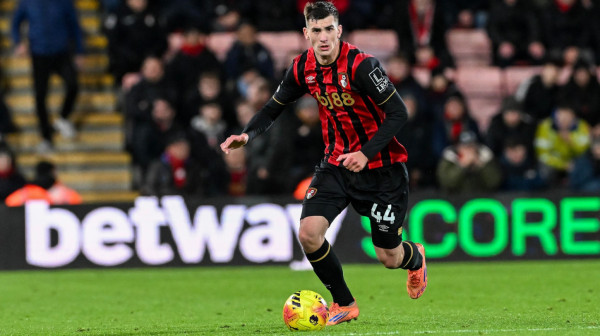 Glavobolja za Paunovića – a tek je potpisao