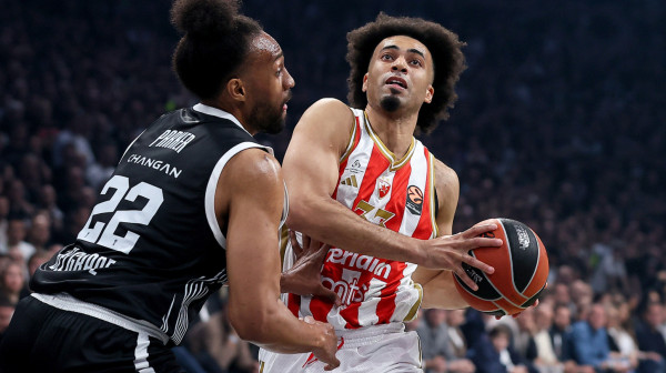 Partizan se trgao – Zvezda vodi posle 1/4