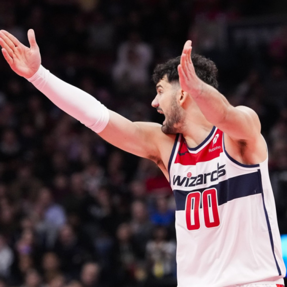 Vašingtonu ni +17 nije dovoljno – Vukčević dvocifren, brutalna partija Donovana Mičela!