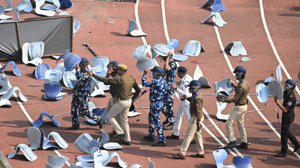 Mesi u Indiji, navijači pobesneli – potpuni haos VIDEO