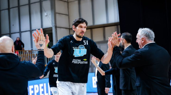 Vratio se Bobi VIDEO