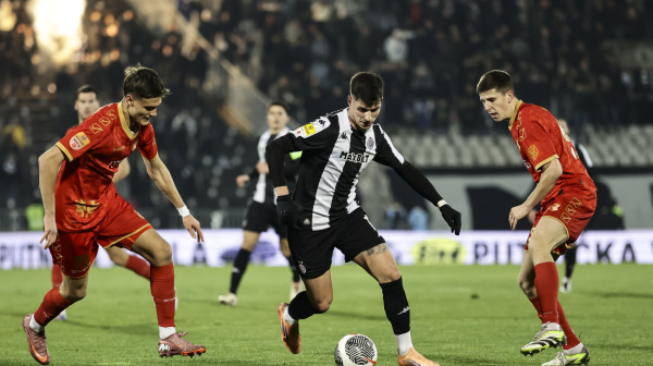 Fenjeraš odoleva u Humskoj