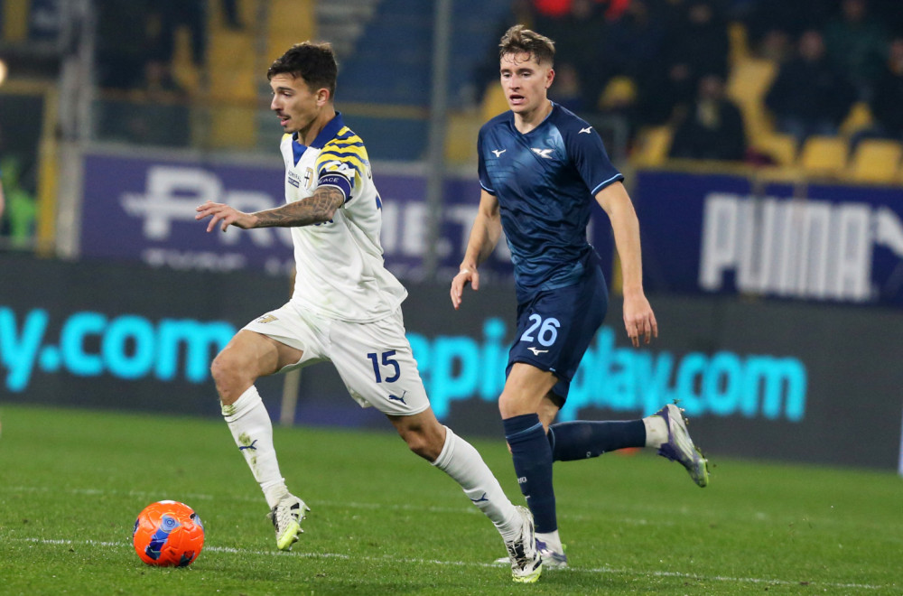 Lacio sa dva igrača manje pobedio Parmu