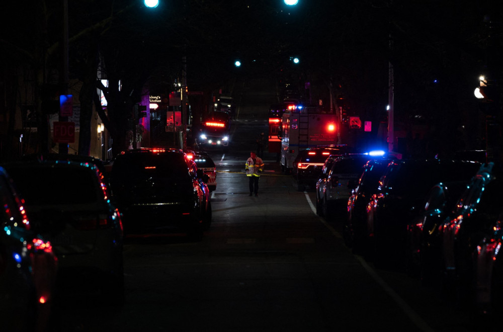 Objavljen snimak ubice sa Univerziteta Braun; Preko 400 policajaca u potrazi; "Ne izlazite" FOTO/VIDEO