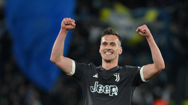 Da li se sećate Milika? Poljak počeo da trenira posle 550 dana!