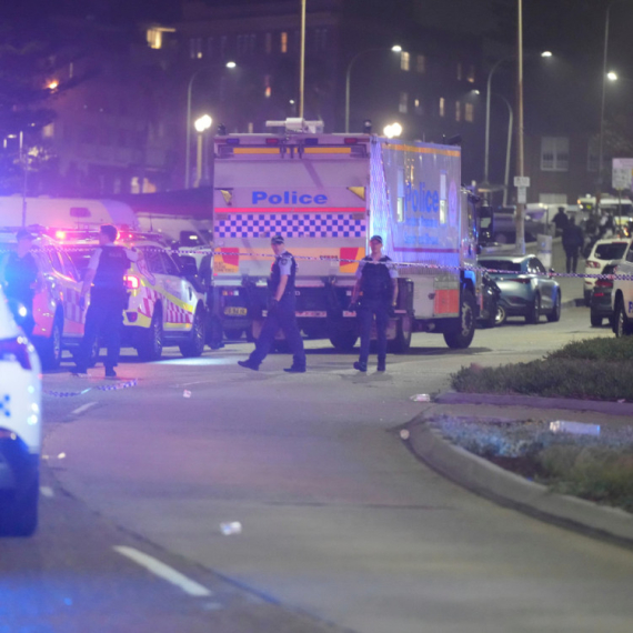 Novi snimci jezivog napada u Sidneju: Napadači pucali direktno u ljude VIDEO