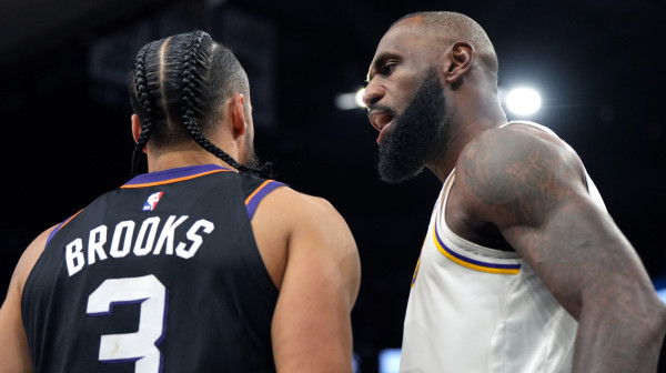 Lebron hteo da bije Bruksa – neviđene gluposti donele pobedu Lejkersima VIDEO