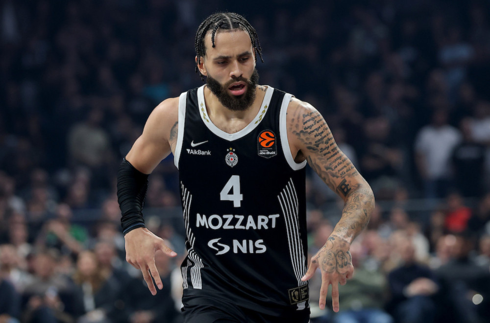 Niko kao Dvejn Vašington