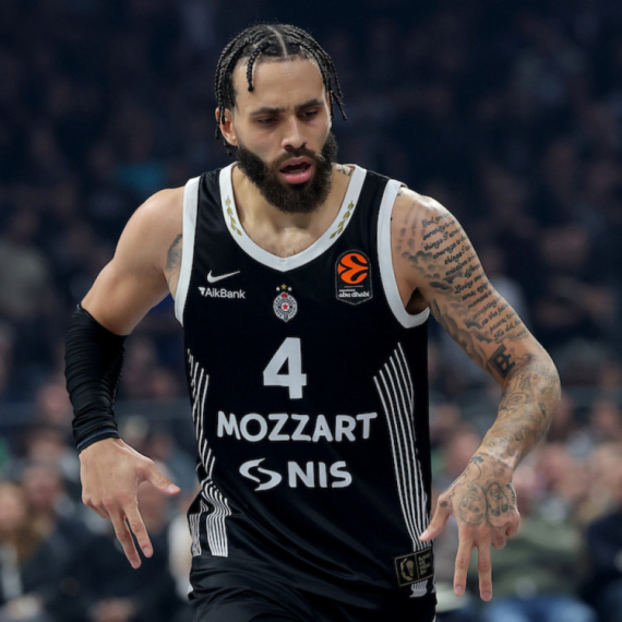 Niko kao Dvejn Vašington