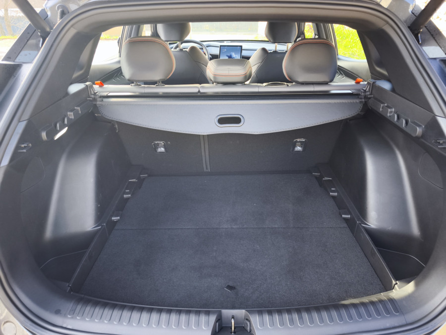 Vozili smo: Geely Cityray – hleba i ekrana