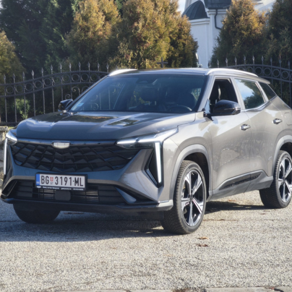 Vozili smo: Geely Cityray – hleba i ekrana