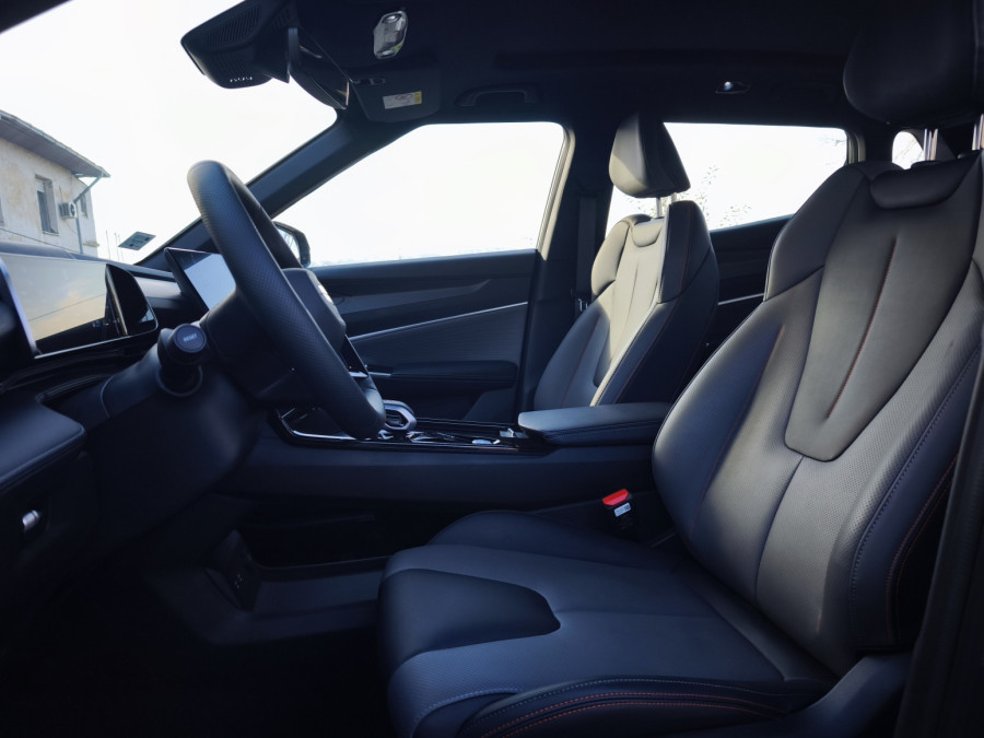 Vozili smo: Geely Cityray – hleba i ekrana