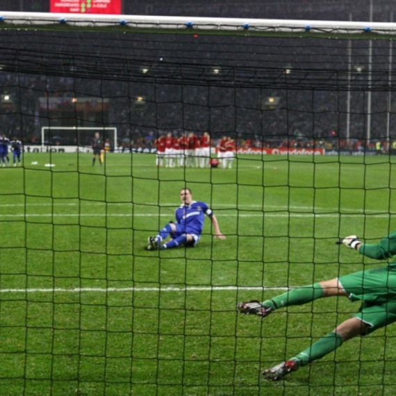 Džon Teri hteo da se ubije? "Gledao sam kroz prozor 25. sprata"