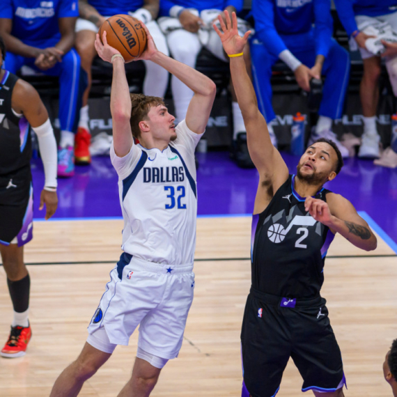 Flegu nedovoljno 42 poena za pobedu, ali jeste za rekord karijere VIDEO